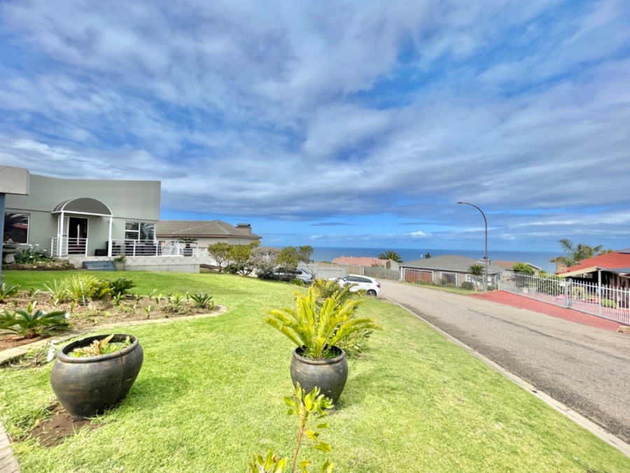 5 Bedroom Property for Sale in Dana Bay Western Cape